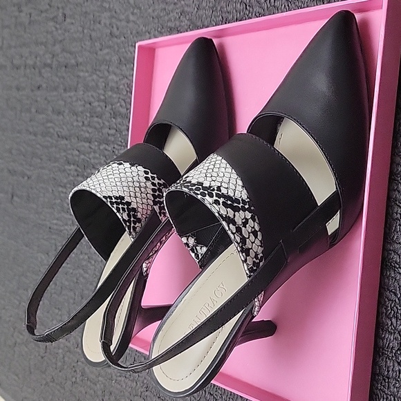 Ellen Tracy Leather Black/Snakeprint strap pumps US 7.5 - Picture 3 of 6